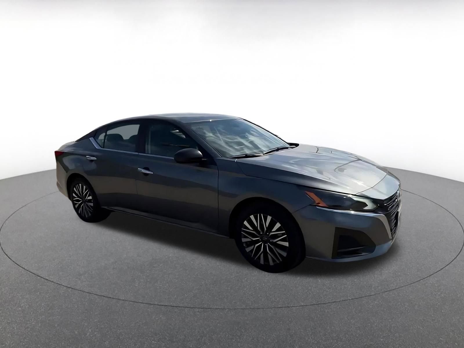 Used 2025 Nissan Altima 2.5 SV FWD video 2