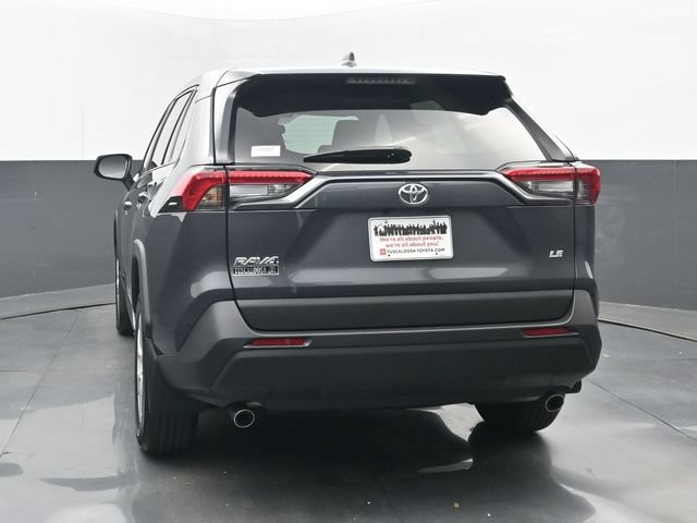Used 2025 Toyota RAV4 LE FWD image 17