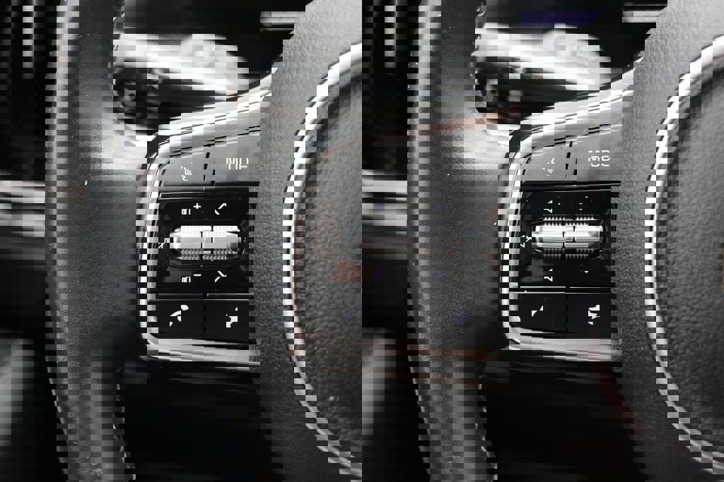 Used 2024 Kia Sorento S image 20