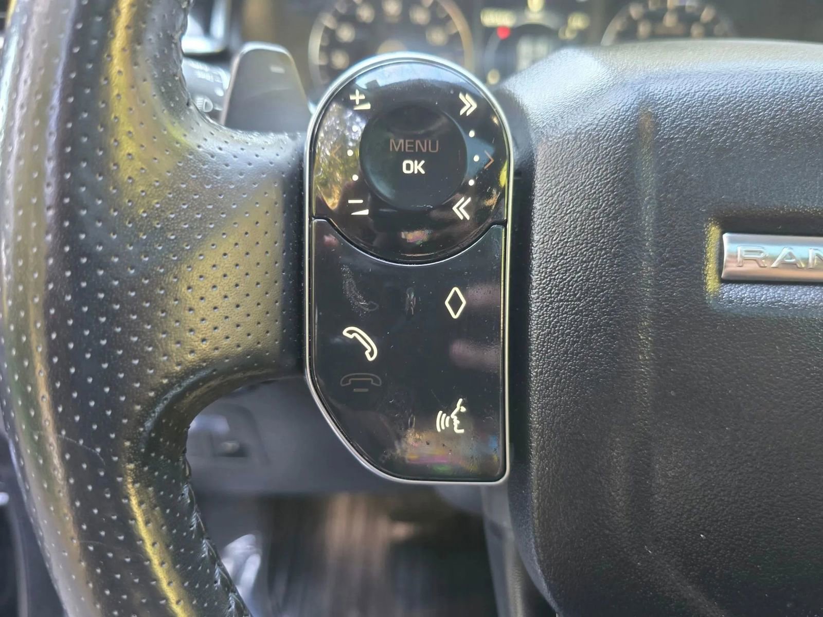 Used 2018 Land Rover Range Rover Velar S image 27