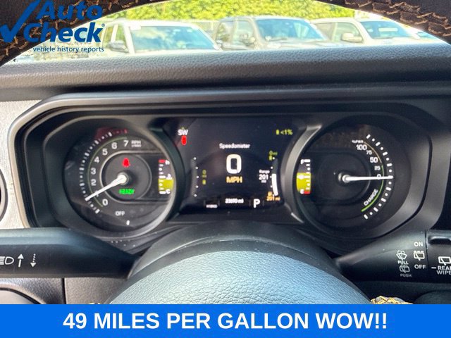 Used 2024 Jeep Wrangler Unlimited w/ Convenience Group AWD/4WD image 10
