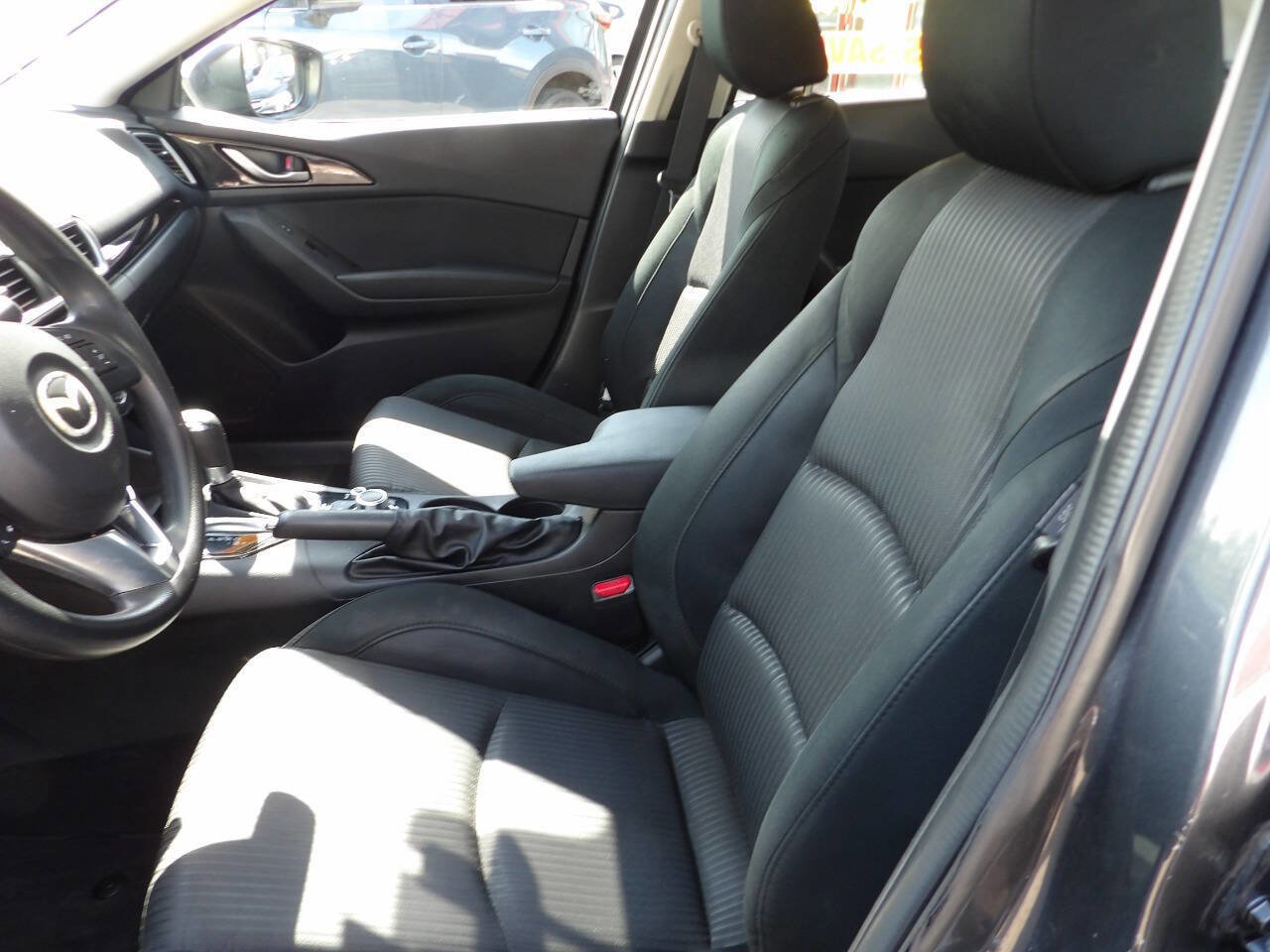 Used 2016 MAZDA MAZDA3 i Sport w/ Preferred Equipment Package FWD image 8