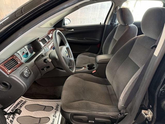 Used 2009 Chevrolet Impala LT FWD image 11