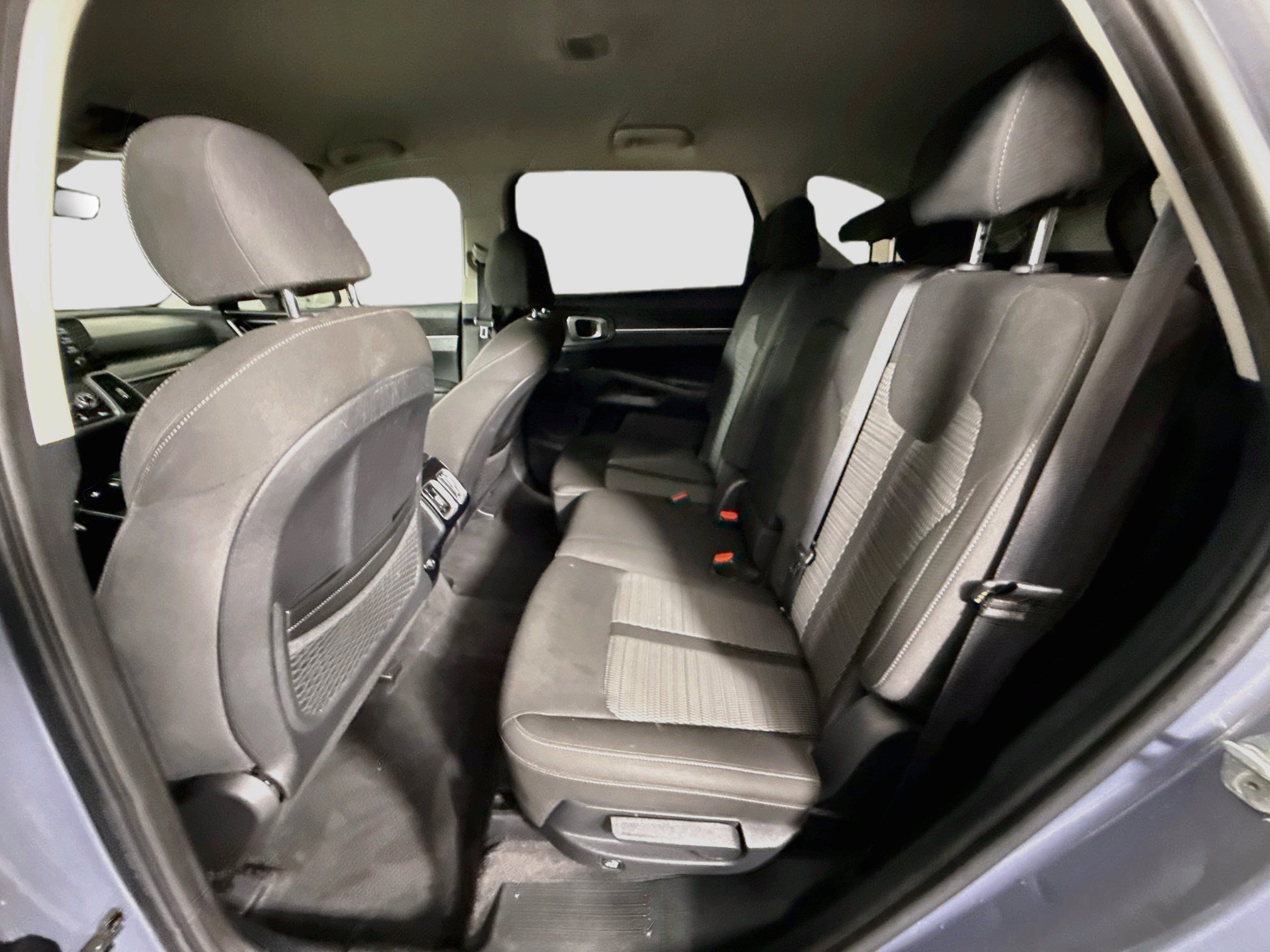 Used 2023 Kia Sorento LX AWD/4WD image 24