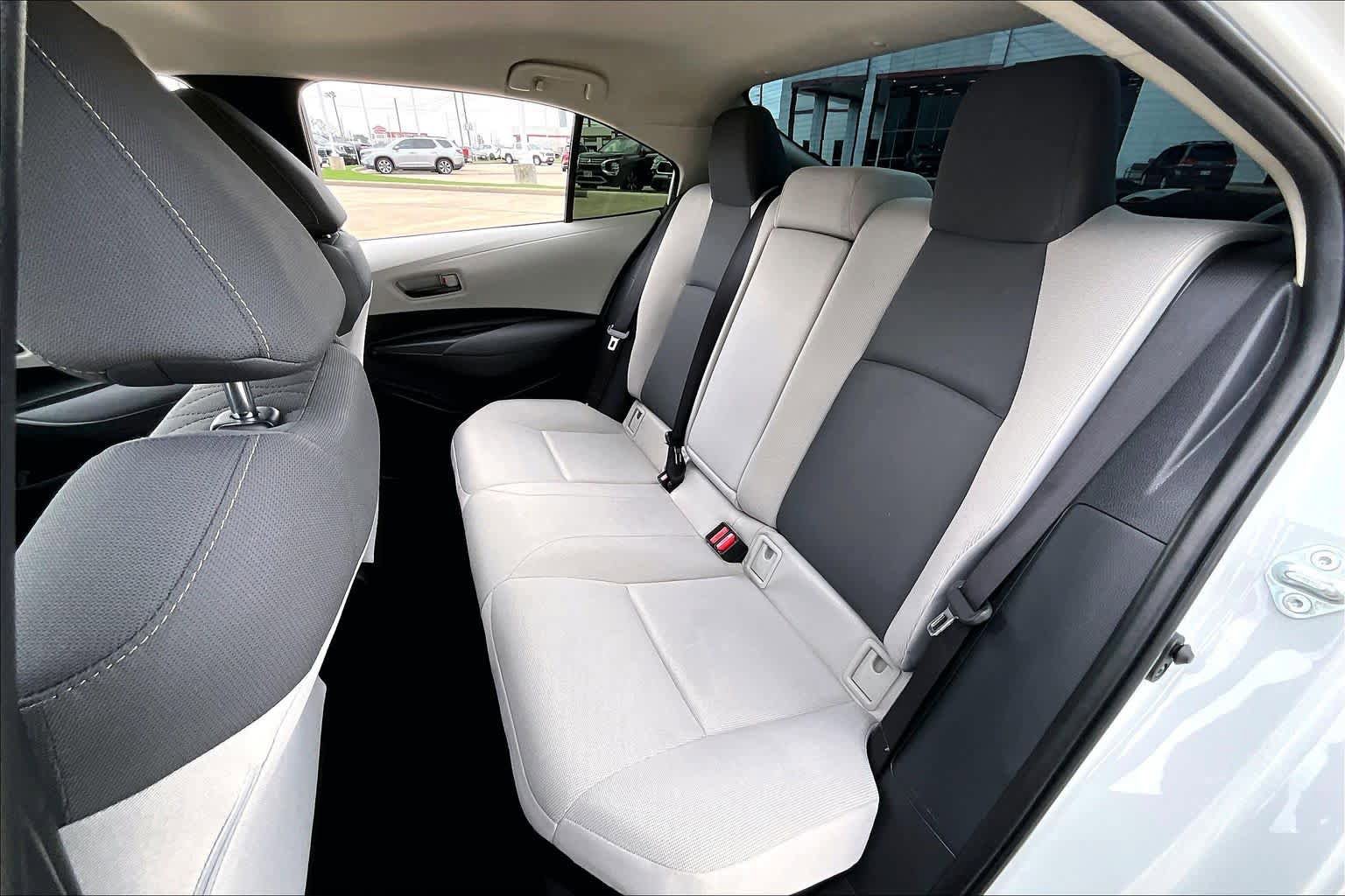 Certified 2022 Toyota Corolla LE FWD image 19