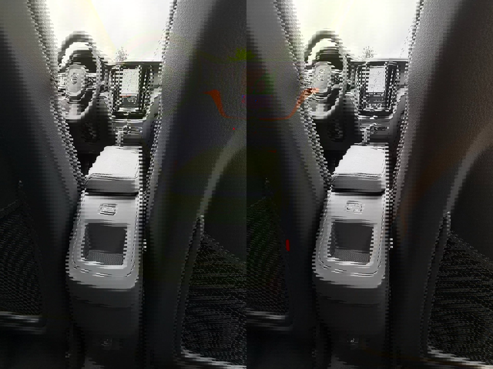 Certified 2024 Volvo XC60 B5 Plus w/ Protection Package Premier AWD/4WD image 14