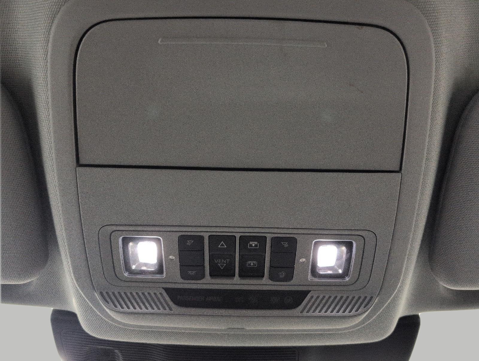 Used 2024 Ford Explorer XLT w/ Equipment Group 202A AWD/4WD image 19