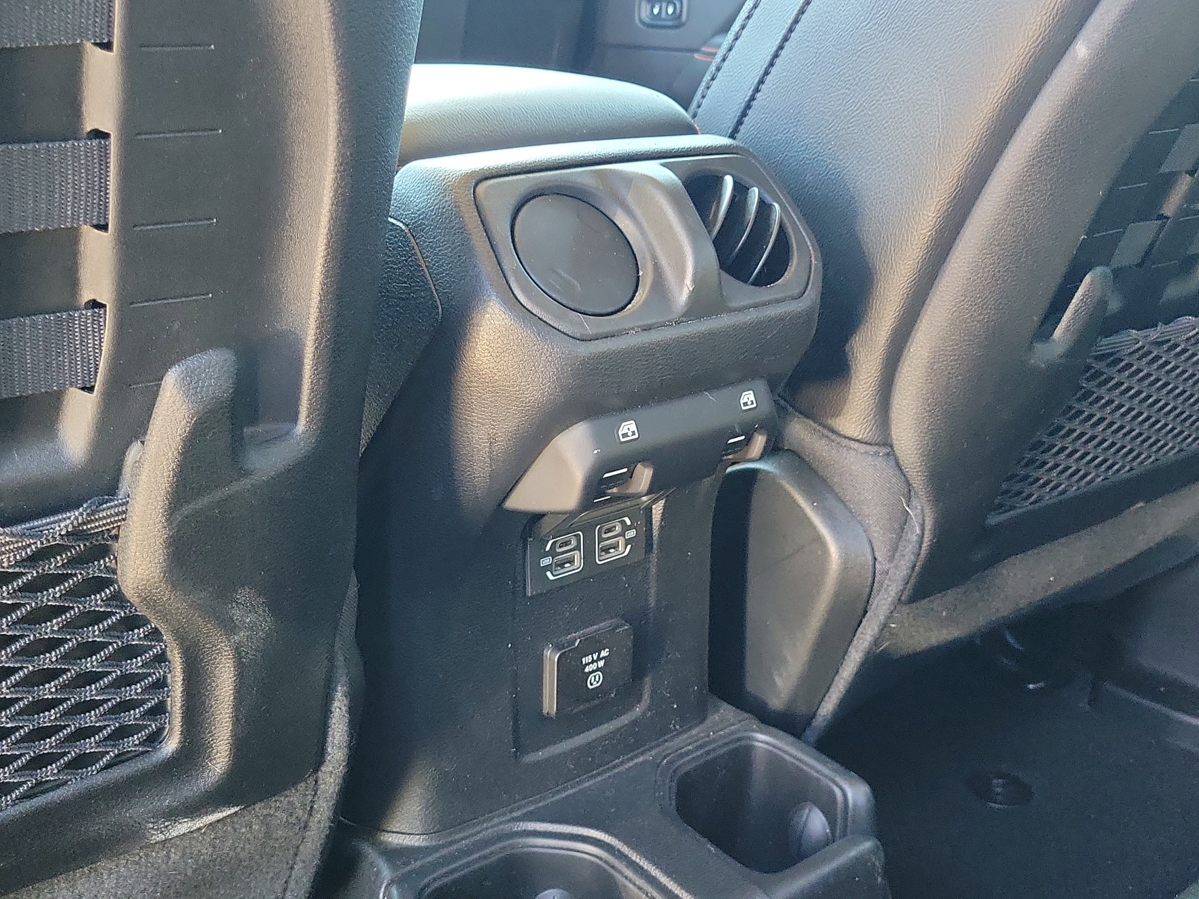 Used 2023 Jeep Gladiator Mojave w/ Cold Weather Group image 15