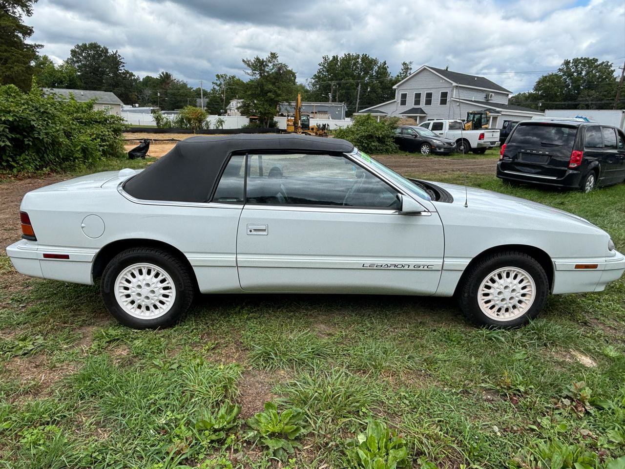 Used 1995 Chrysler LeBaron GTC FWD image 4