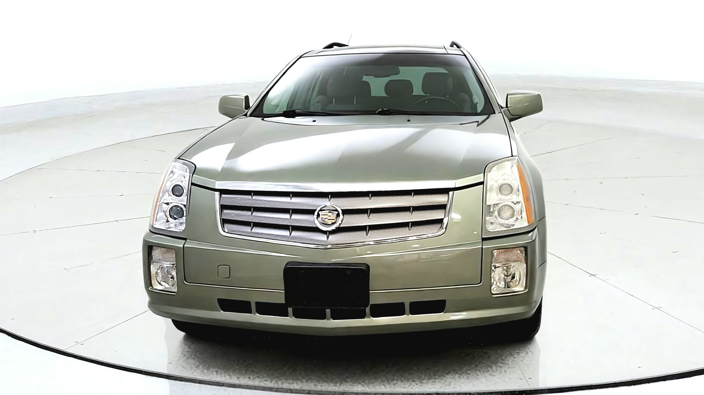 Used 2004 Cadillac SRX w/ Preferred Equipment Group AWD/4WD image 2