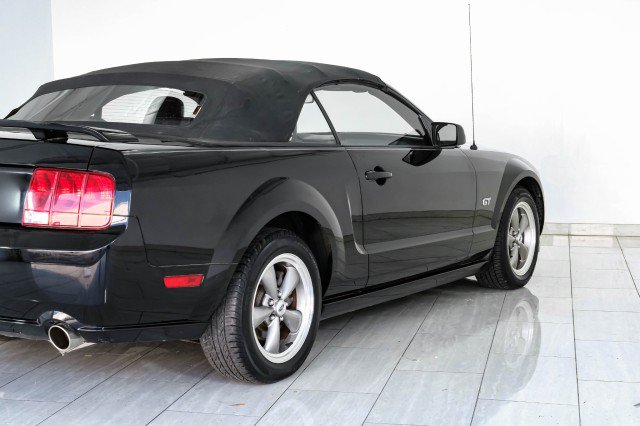 Used 2006 Ford Mustang GT RWD image 39