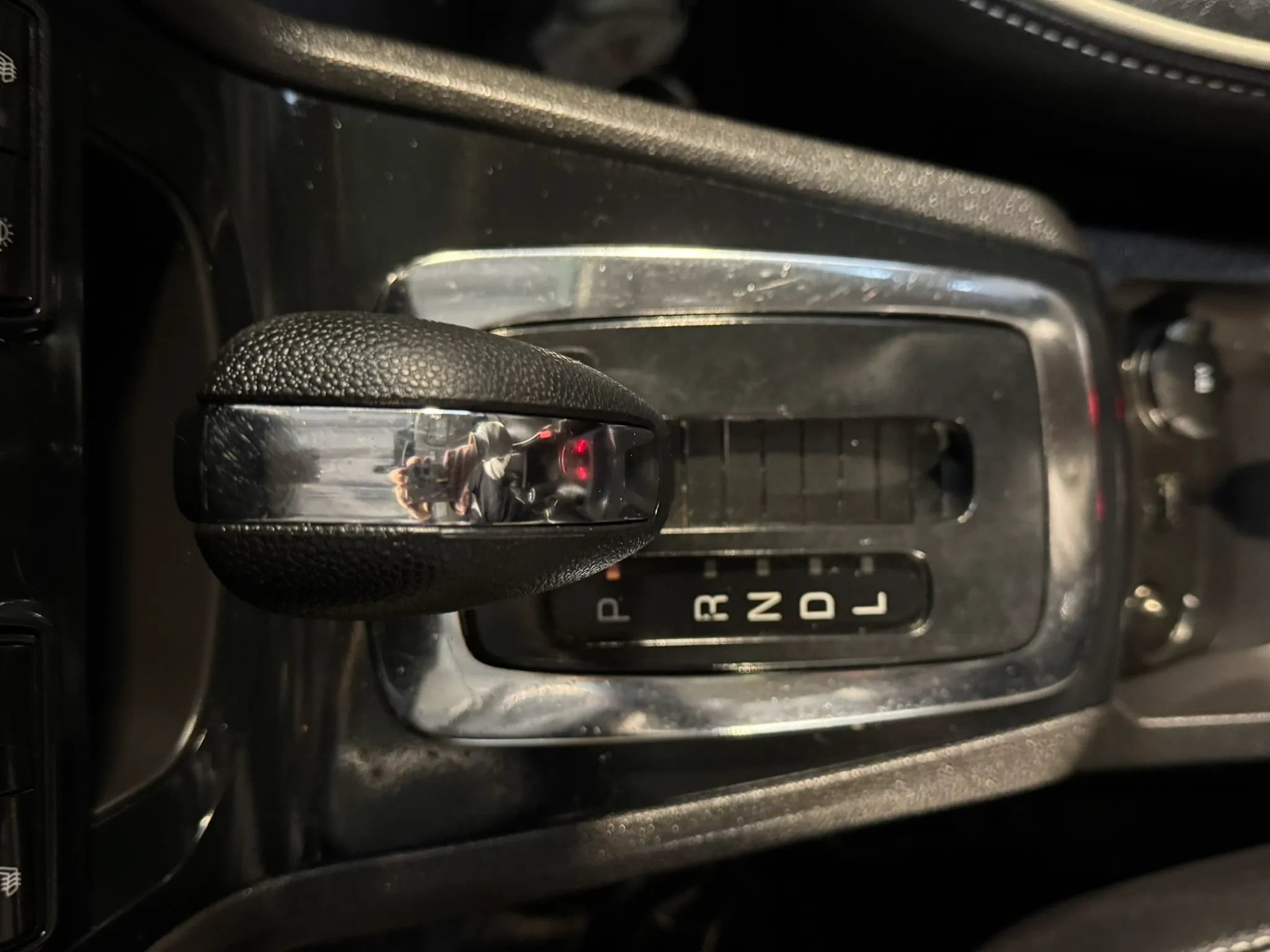 Used 2012 Ford Fiesta SES FWD image 18