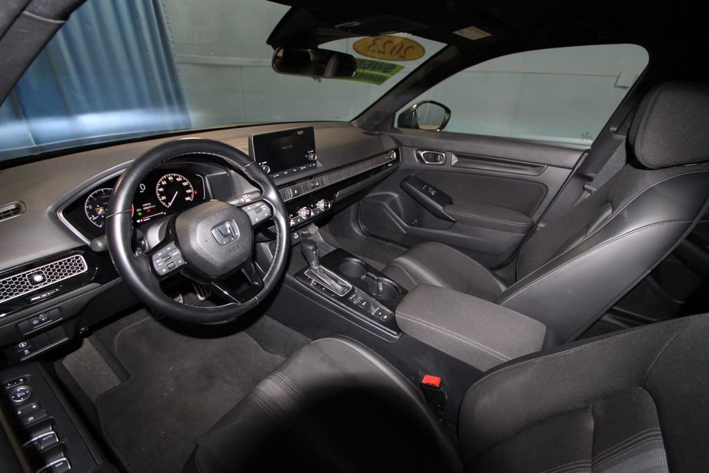 Used 2023 Honda Civic Sport image 2