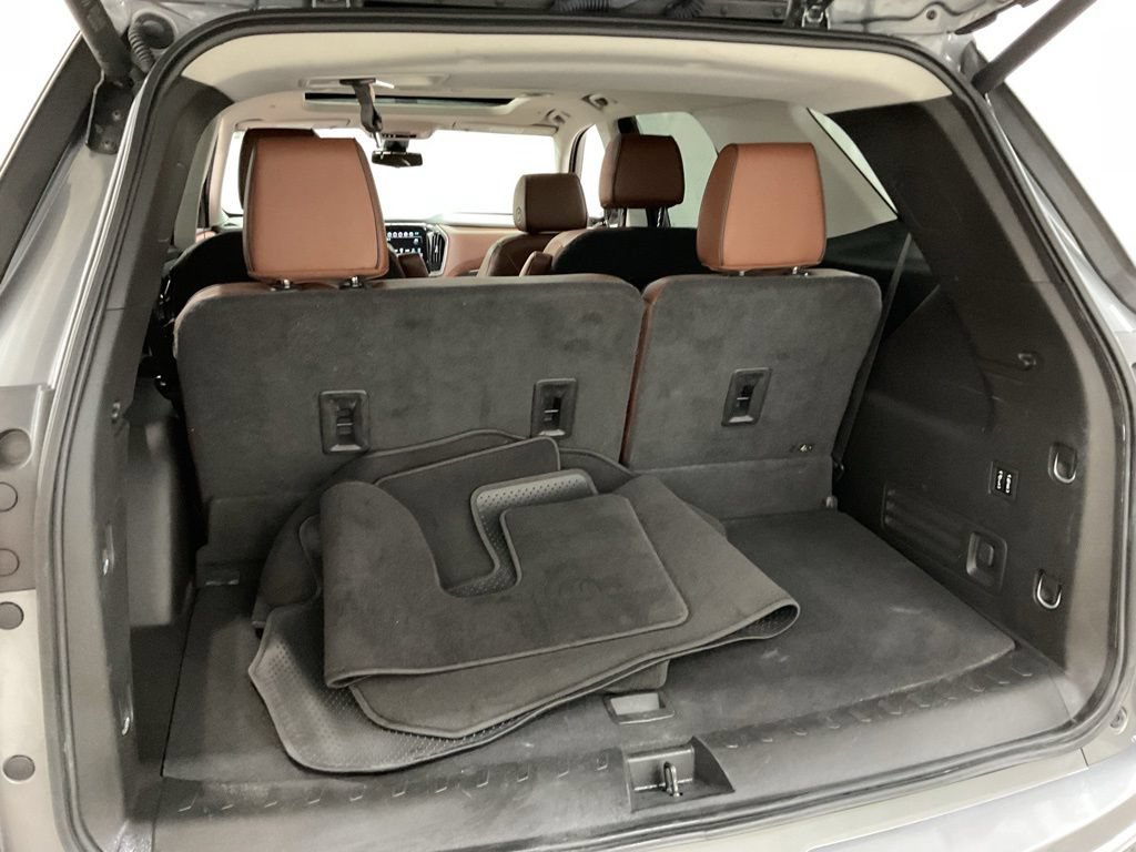 Used 2019 Chevrolet Traverse High Country w/ LPO, Floor Liner Package AWD/4WD image 23