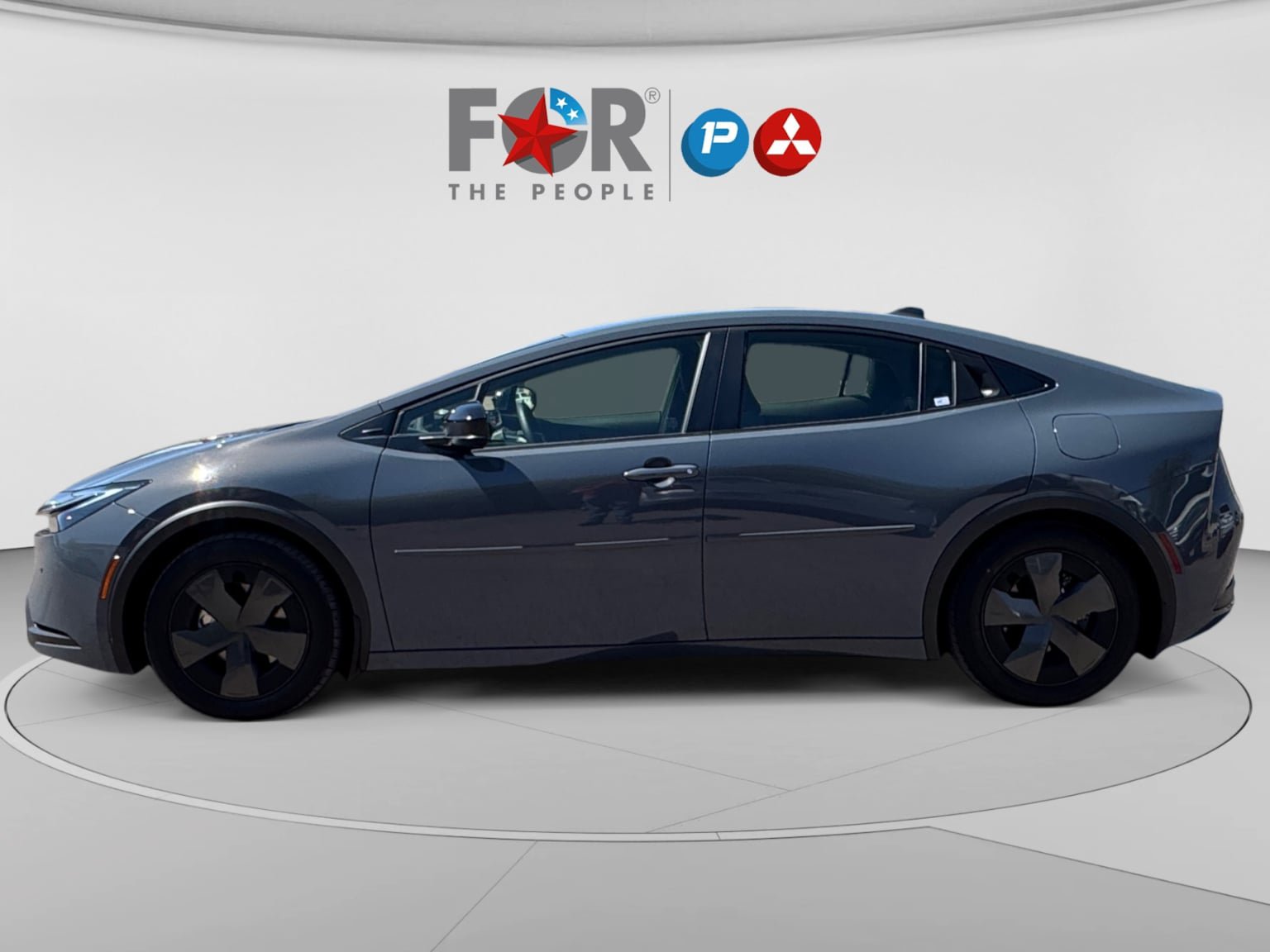Used 2024 Toyota Prius Prime FWD image 2