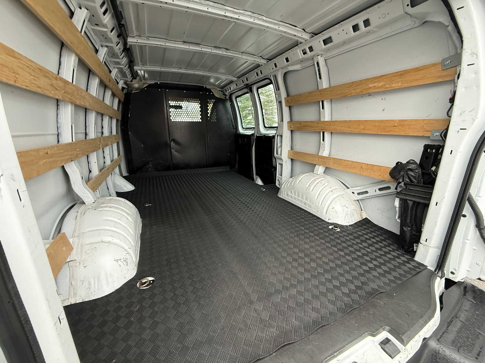 Used 2023 GMC Savana 2500 w/ Driver Convenience Package image 25