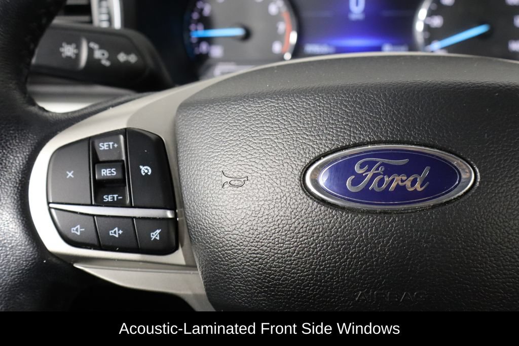 Used 2022 Ford Explorer XLT w/ Equipment Group 202A AWD/4WD image 8