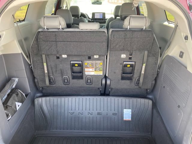 Certified 2024 Toyota Sienna Limited AWD/4WD image 5