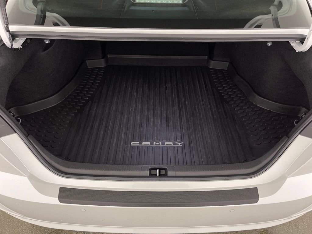 Used 2025 Toyota Camry XSE image 10