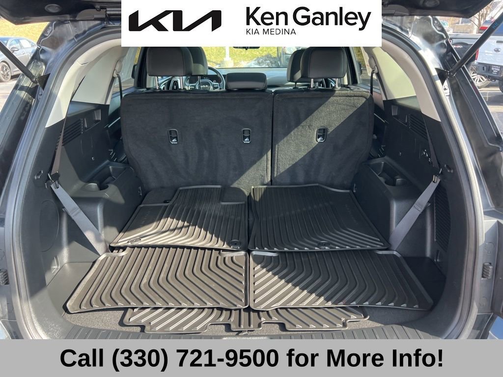 Certified 2025 Kia Sorento S w/ Panoramic Sunroof Package image 53