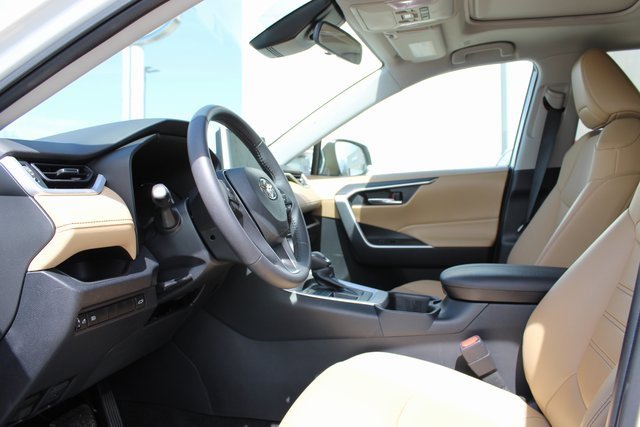 Used 2023 Toyota RAV4 XLE Premium FWD image 11
