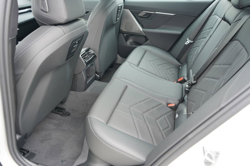 Used 2026 BMW i5 eDrive40 image 19