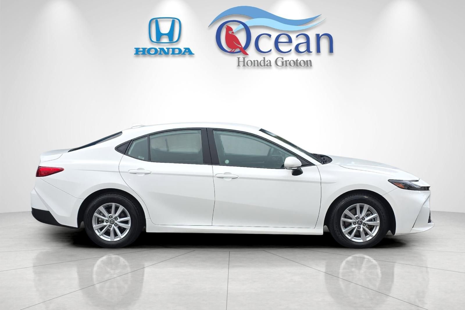 Used 2025 Toyota Camry LE FWD image 2