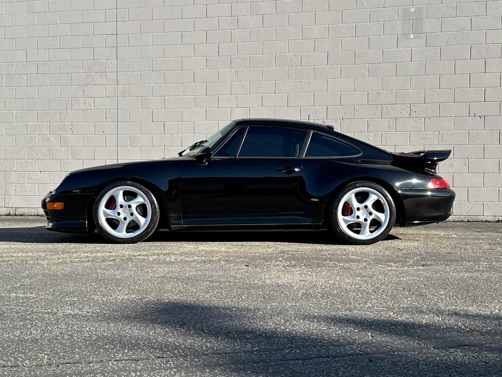 Used 1998 Porsche 911 Carrera S image 2
