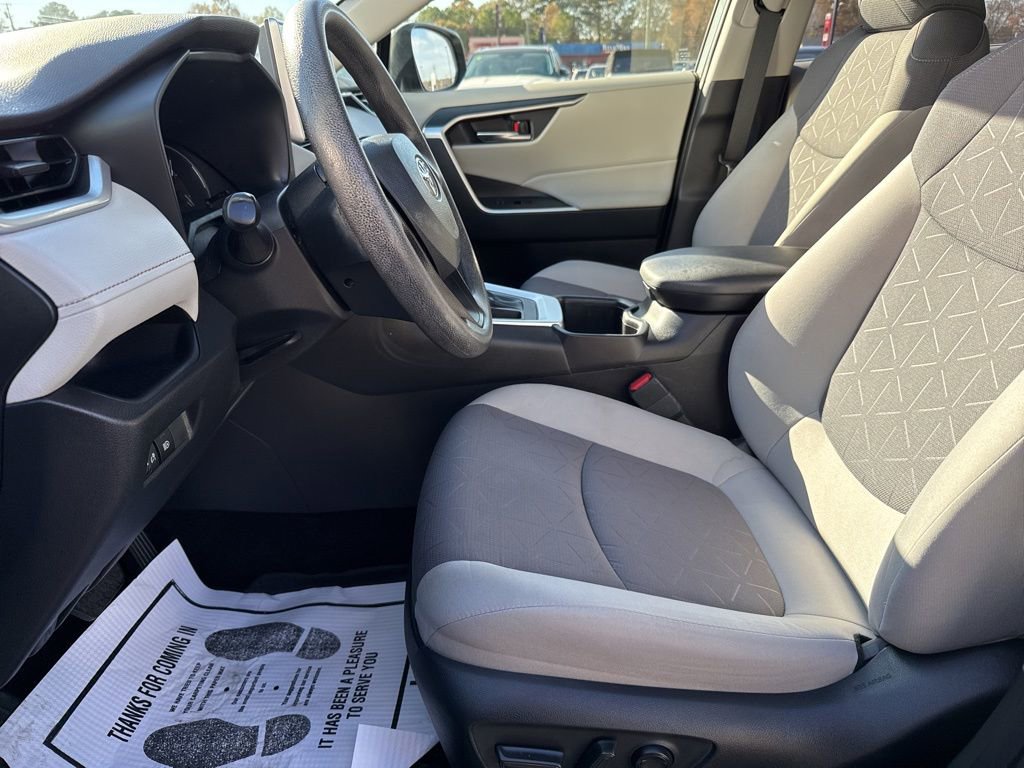 Used 2023 Toyota RAV4 XLE image 11
