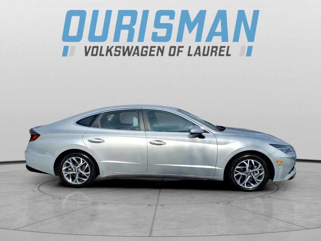 Used 2023 Hyundai Sonata SEL image 2