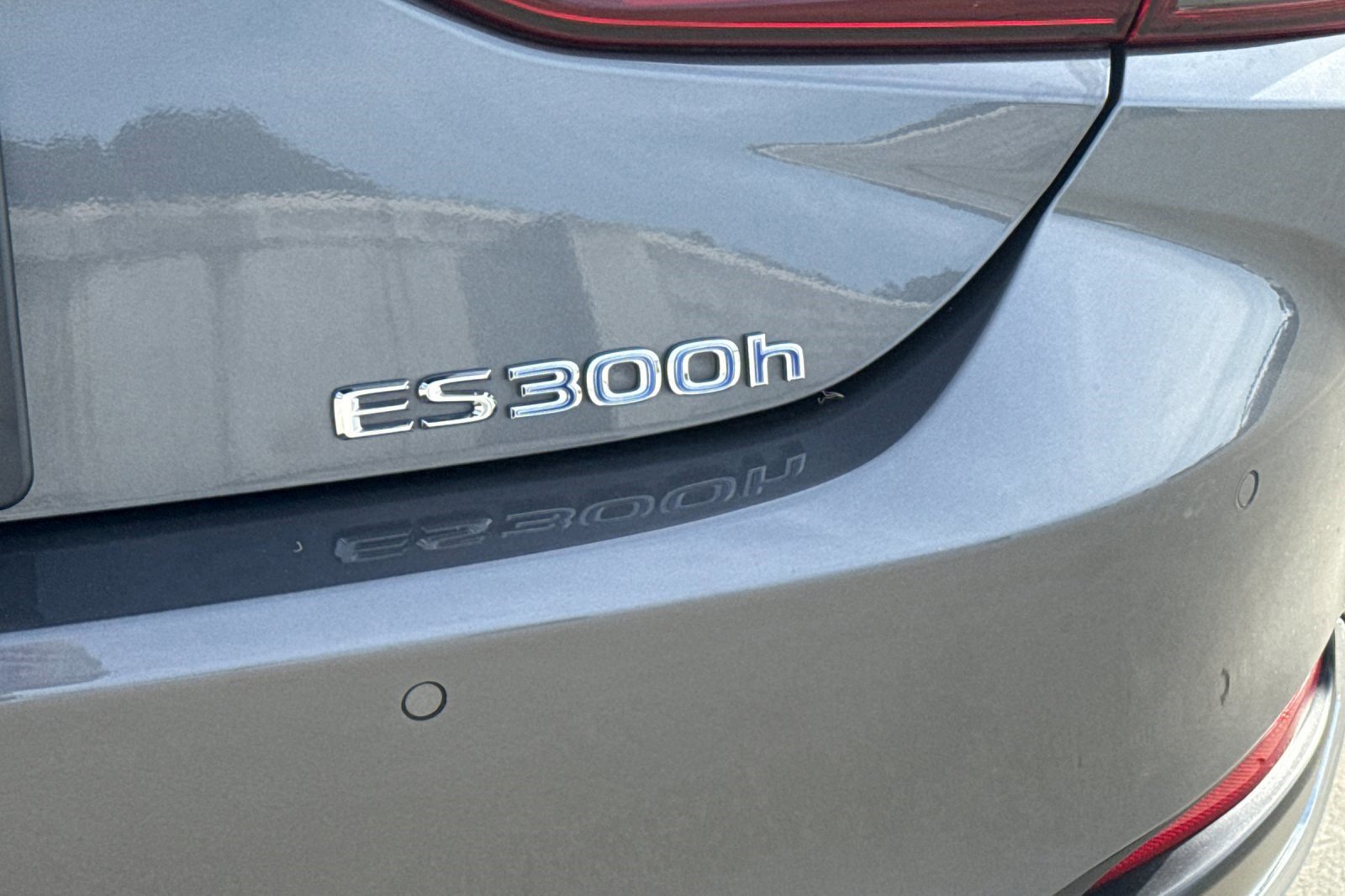 Used 2021 Lexus ES 300h w/ Premium Package image 23