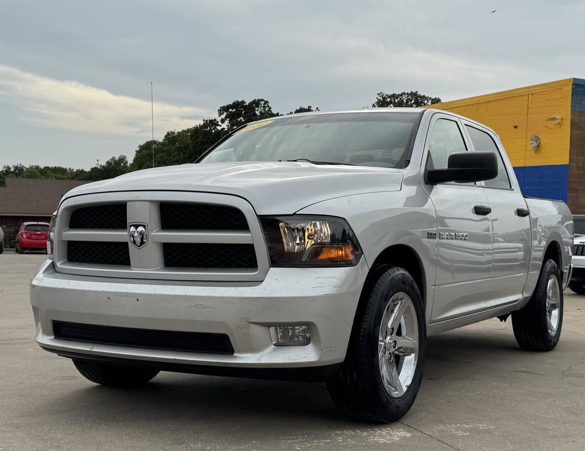 Used 2012 RAM 1500 Express w/ ST Popular Equipment Group RWD image 2