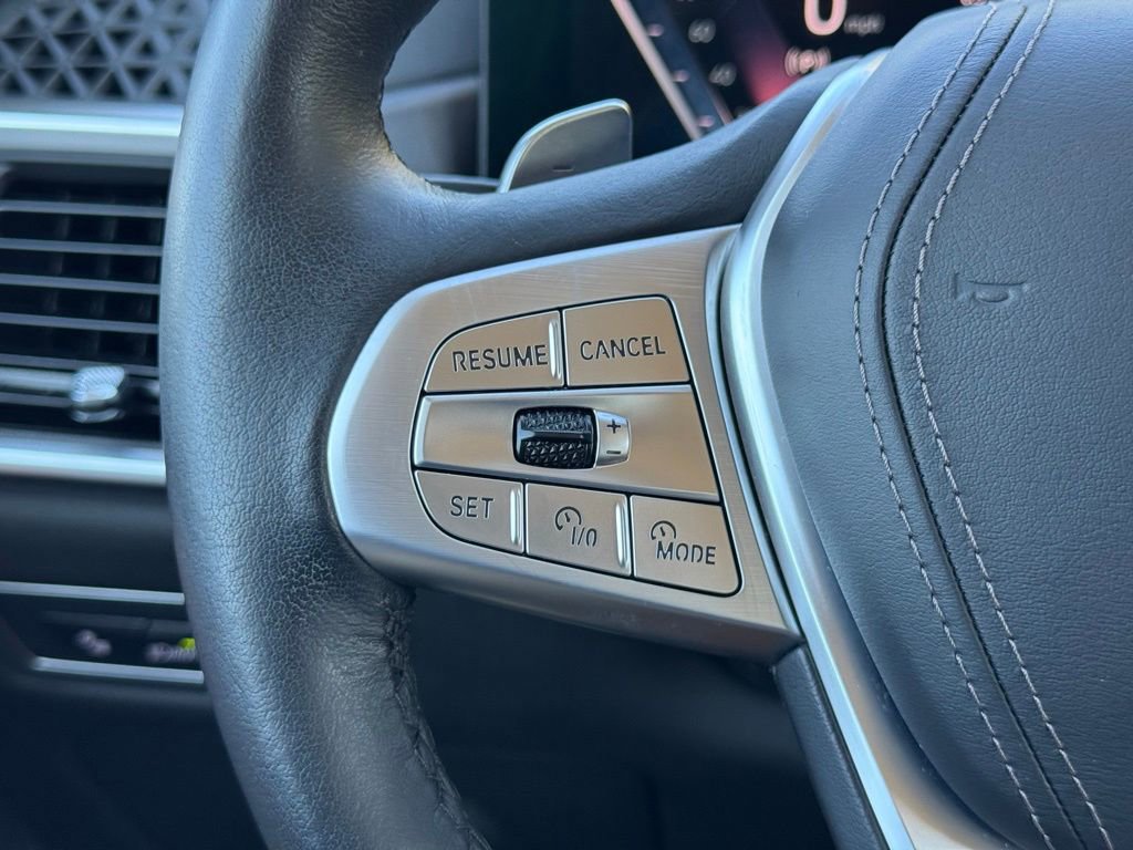 Used 2024 BMW X7 xDrive40i w/ Parking Assistance Package image 37