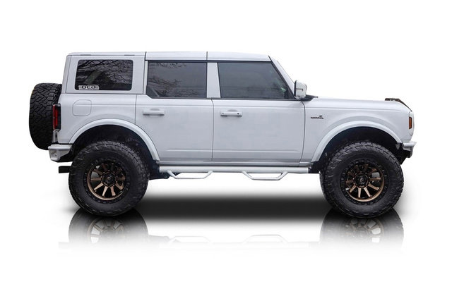 Used 2023 Ford Bronco Outer Banks image 2