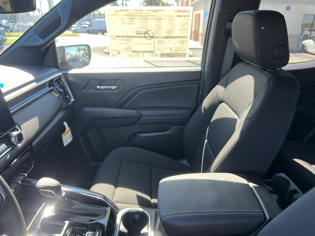 New 2026 GMC Canyon Elevation image 15