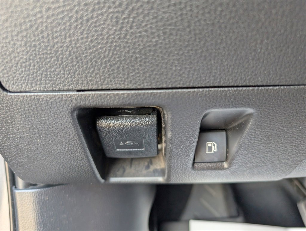 Used 2021 Toyota Highlander XLE image 24