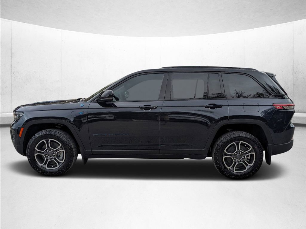 New 2024 Jeep Grand Cherokee Trailhawk w/ Luxury Tech Group III image 2