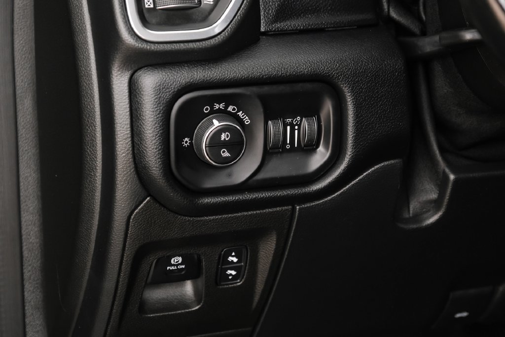 Used 2022 RAM 1500 Laramie AWD/4WD image 28