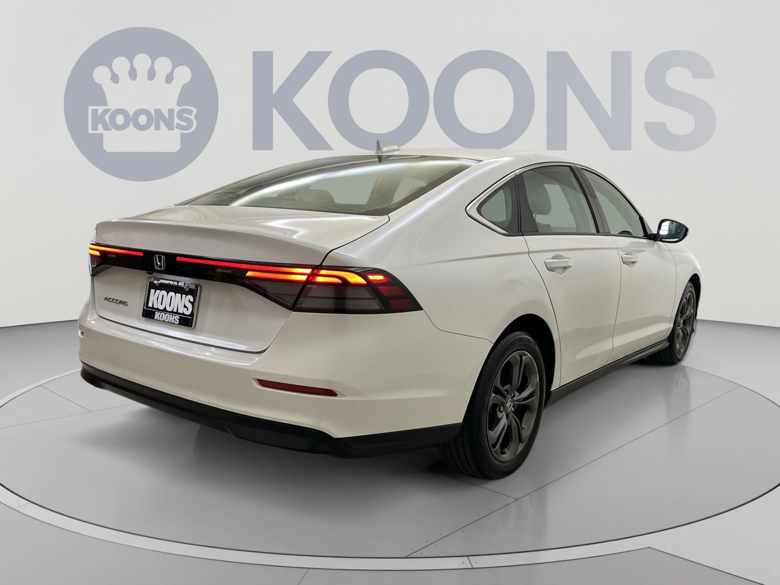 Used 2023 Honda Accord EX image 8
