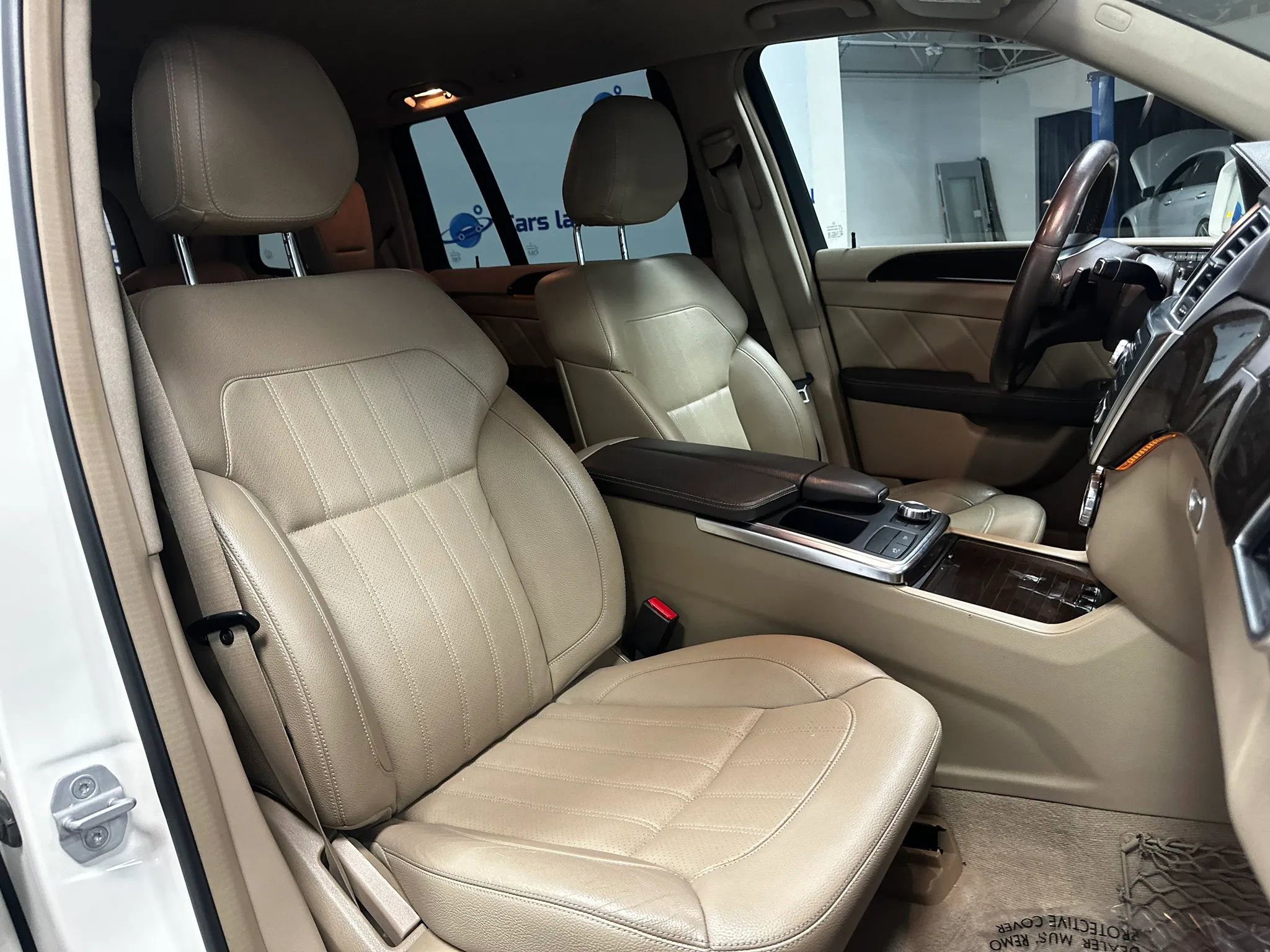 Used 2015 Mercedes-Benz GL 450 4MATIC image 24