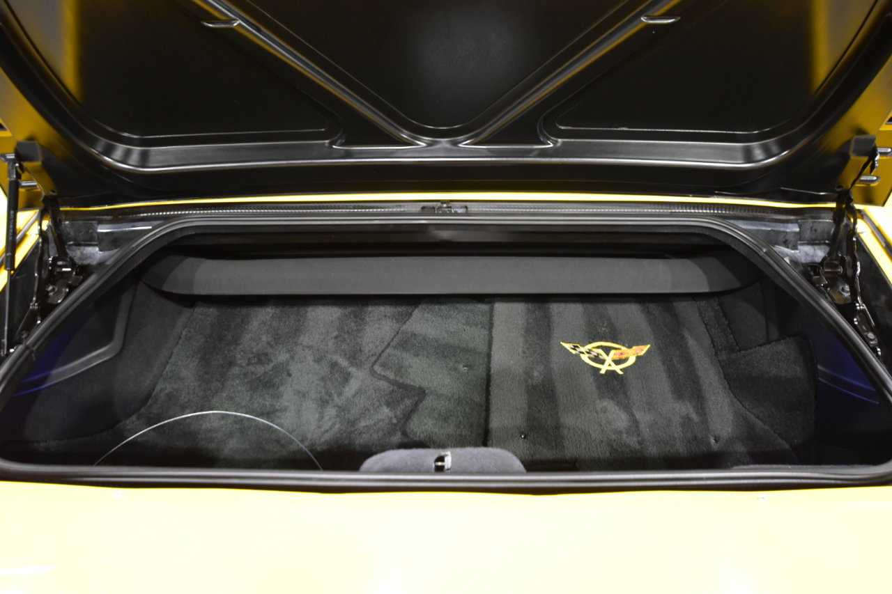 Used 2003 Chevrolet Corvette Convertible w/ Preferred Equipment Group1 image 56