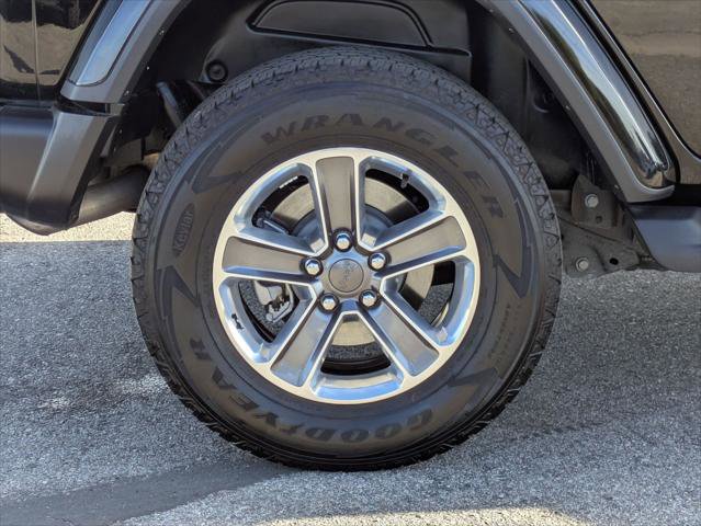 Used 2021 Jeep Wrangler Unlimited Sahara image 9