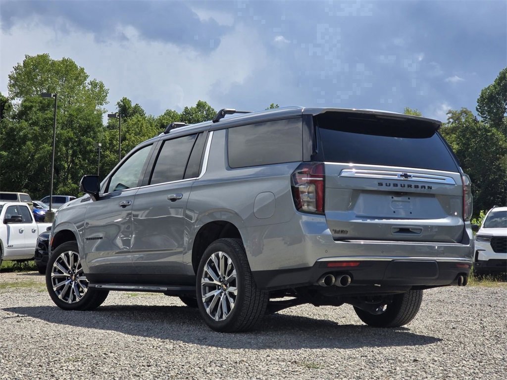 Used 2024 Chevrolet Suburban High Country image 13