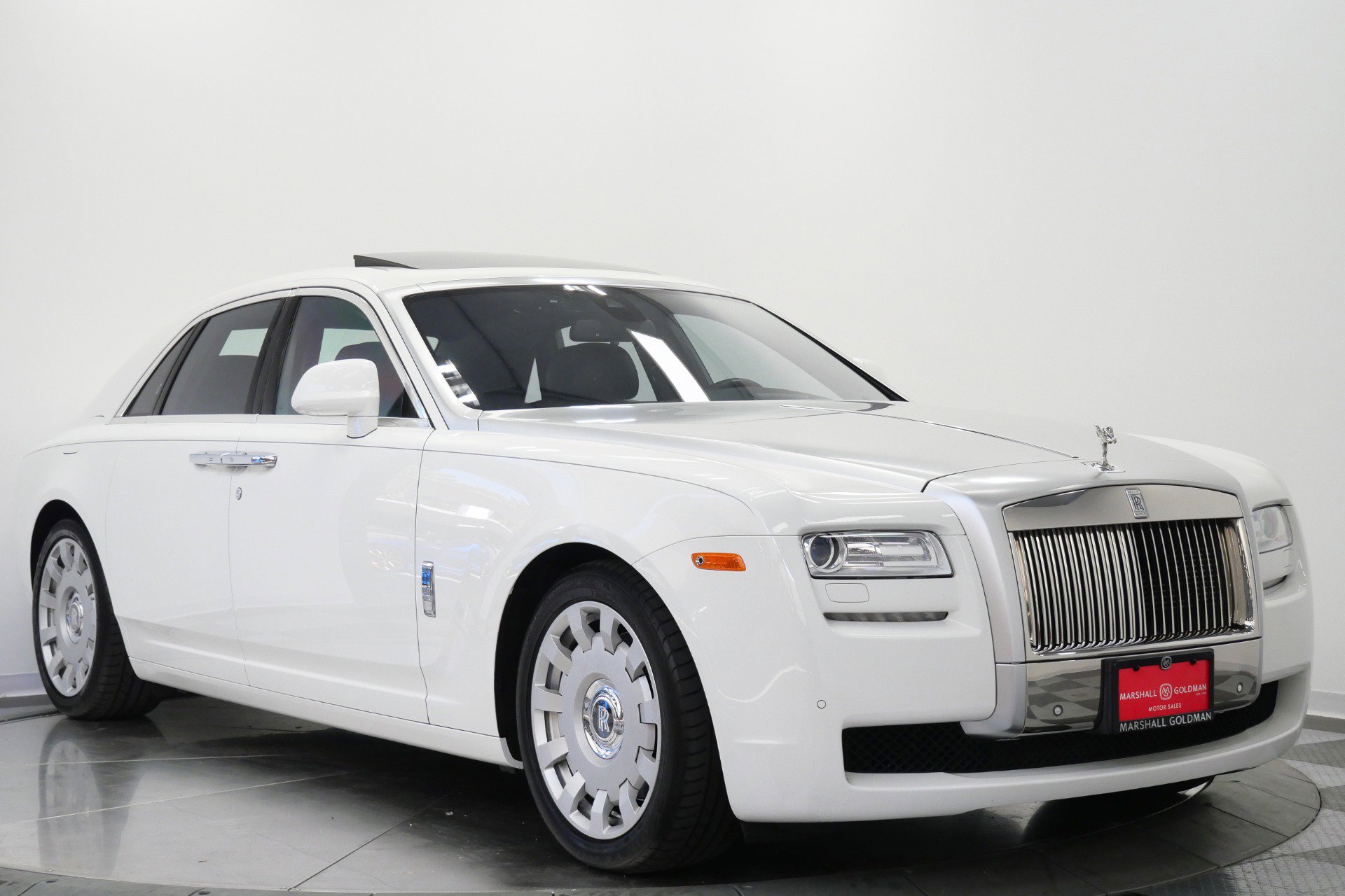 Used 2014 Rolls-Royce Ghost RWD image 3
