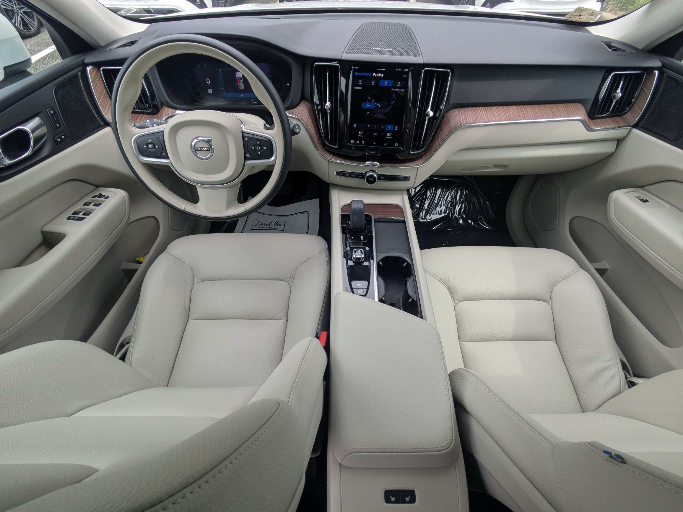 Used 2022 Volvo XC60 T8 Inscription Expression w/ Advanced Package AWD/4WD image 14