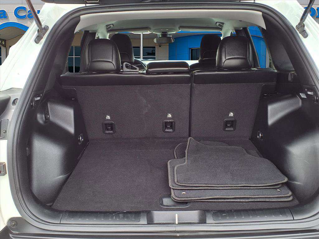 Used 2021 Jeep Cherokee Latitude Plus image 6