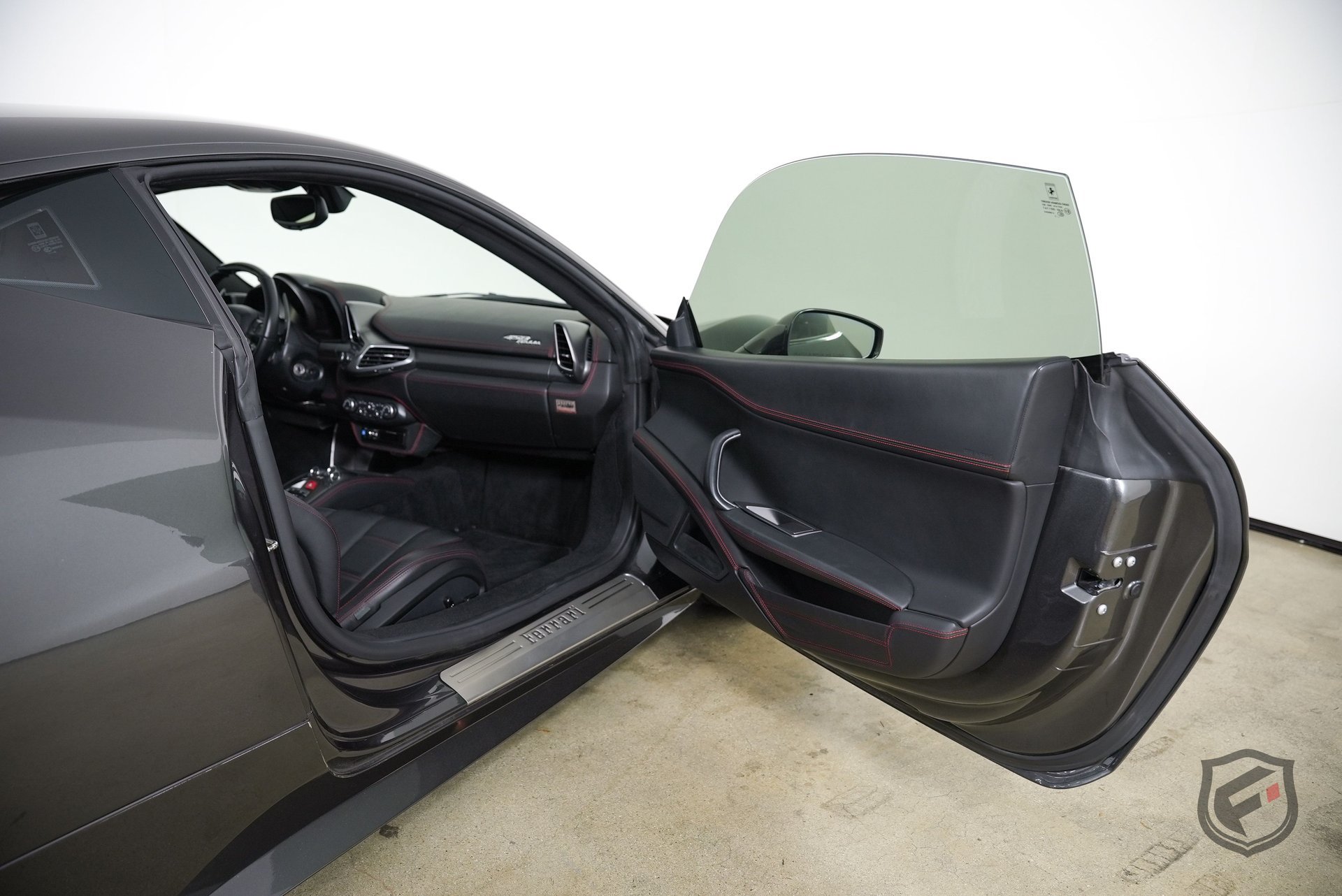 Used 2010 Ferrari 458 Italia Coupe RWD image 25