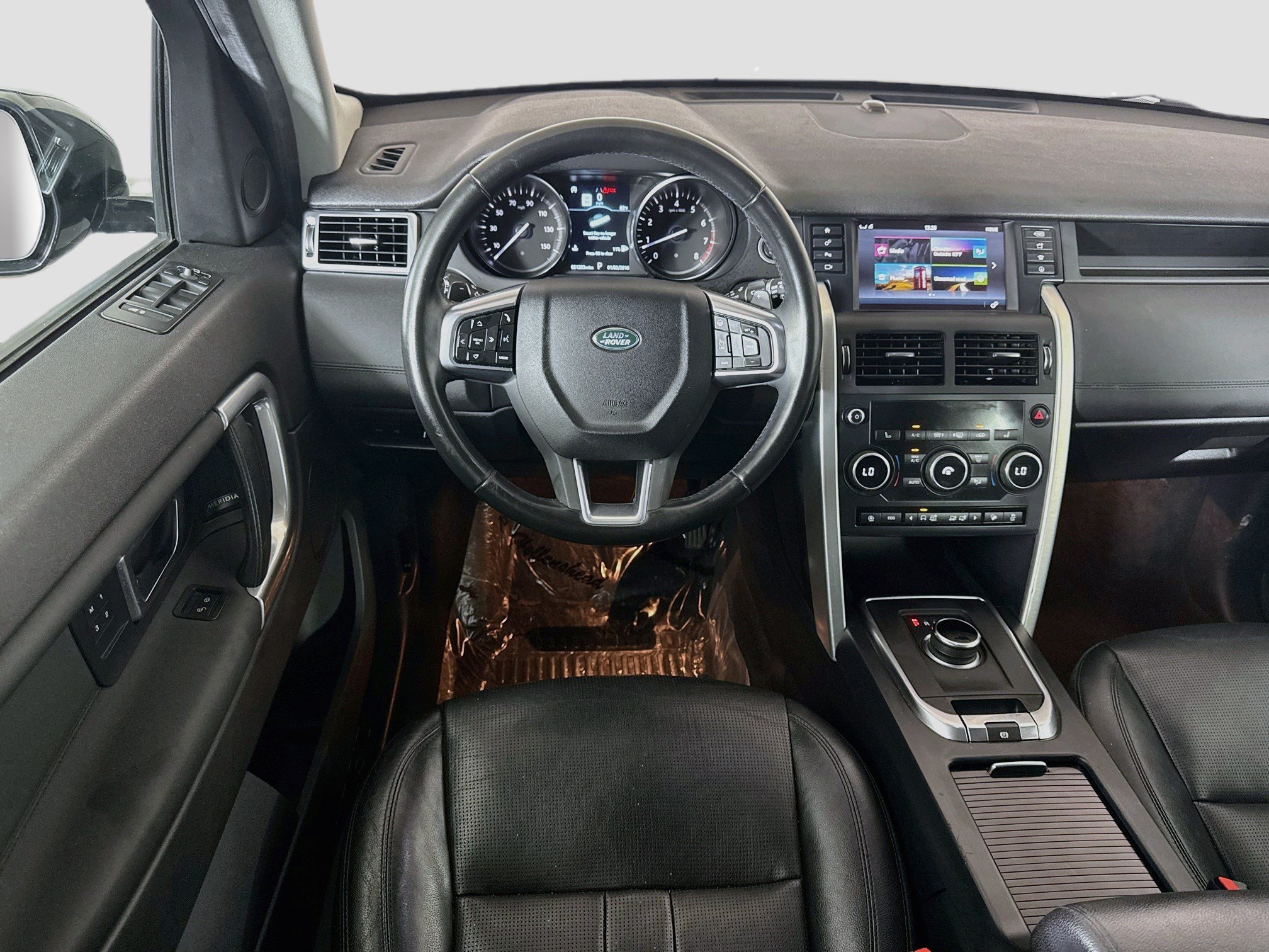 Used 2019 Land Rover Discovery Sport AWD/4WD image 17