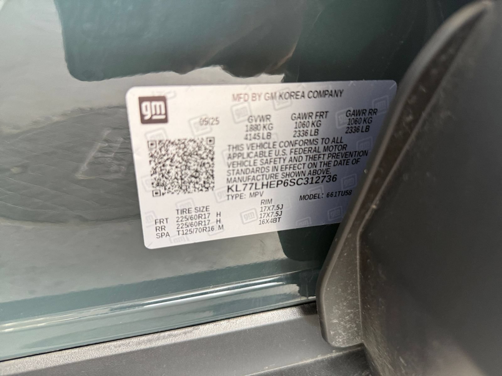 Used 2025 Chevrolet Trax LT FWD image 48