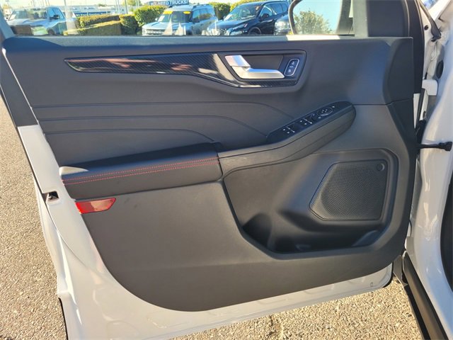 Used 2025 Ford Escape ST-Line Elite image 18